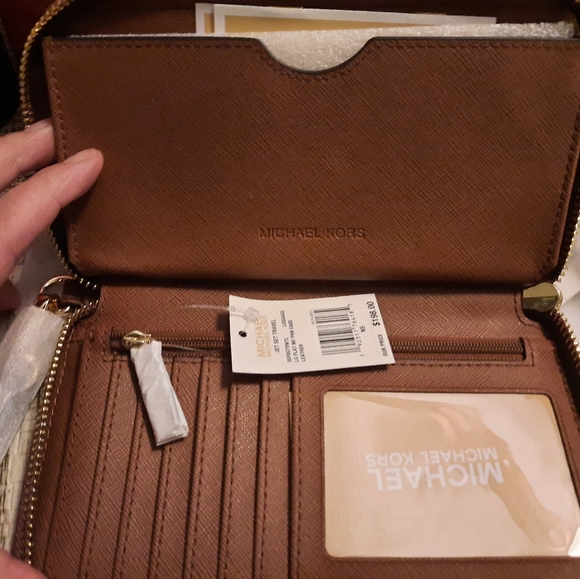 Michael Kors Wallet - Picture 3 of 3